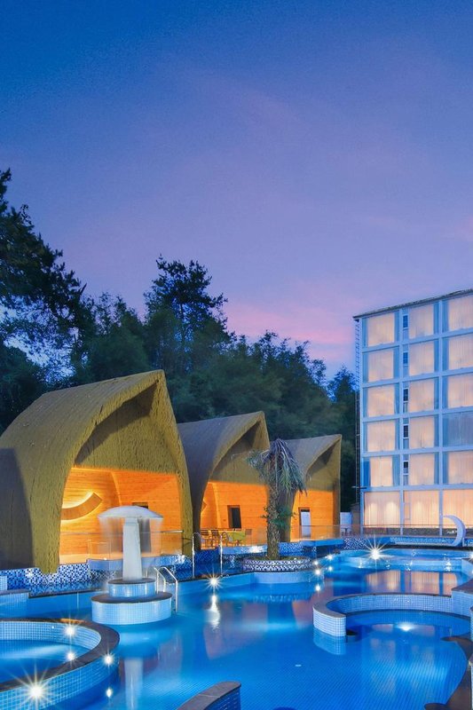 Bantian Yunshui Hotel (Yangshuo County Lijiang Branch)