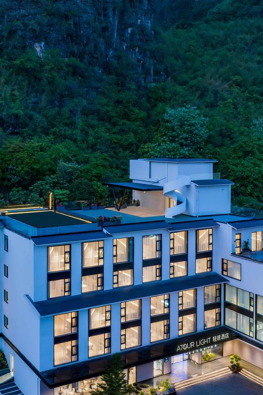 Guilin Yangshuo Yulong River ten Li Gallery Light House hotel