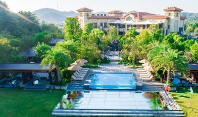 新興悦天下温泉酒店