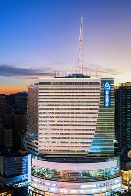 昆明南屏步行街老街亞朵酒店