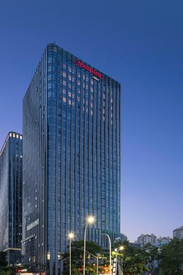 昆明火車站希爾頓歡朋酒店