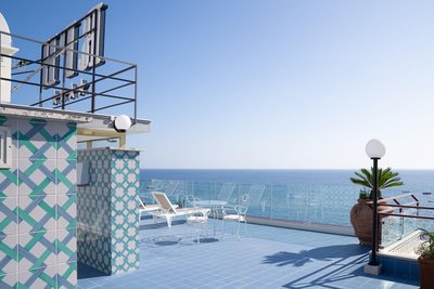 瑞真娜宮廷酒店