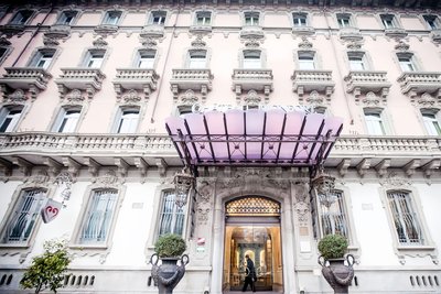 蒙福特城堡酒店