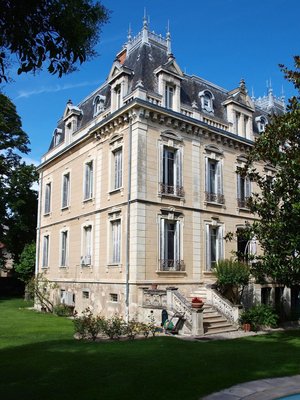 玉蘭公園別墅酒店