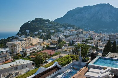 卡普里蒂貝里奧宮酒店