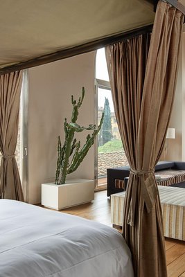 佛羅倫薩瑞瓦羅夫特酒店