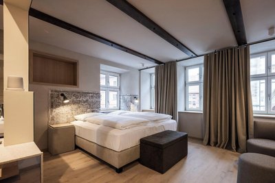 HOTEL & SPA 金玫瑰