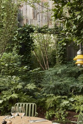 巴黎巴魯酒店(地鐵2/13號線)