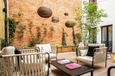 巴黎城區LAZ水療酒店