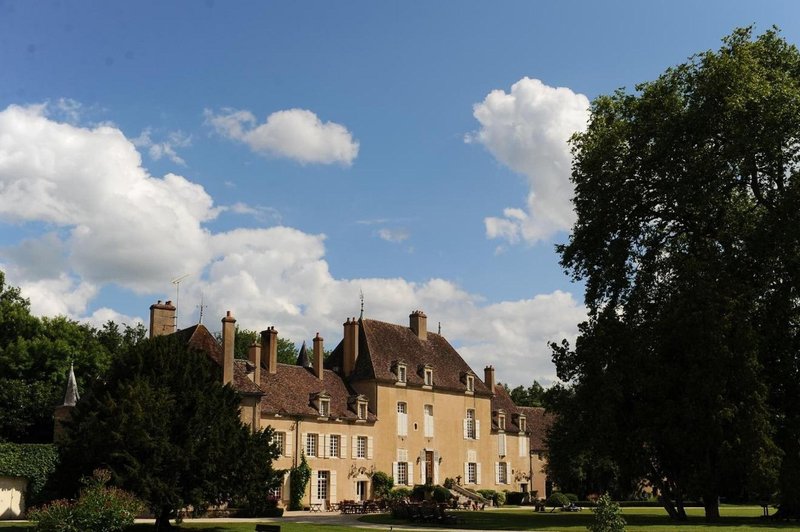 Château de Vault de Lugny
