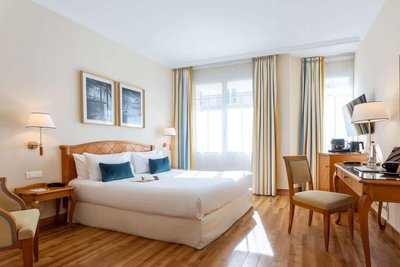 巴黎歌劇院合眾國酒店(近地鐵3/7/8號線)