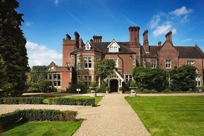 亞歷山大家庭酒店及烏託邦温泉酒店