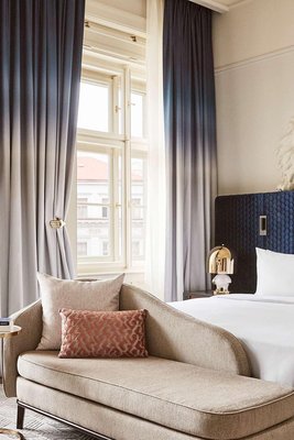 安達仕布拉格, BY HYATT