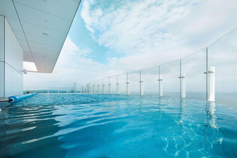 斯維諾烏伊希切麗笙酒店