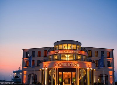 由高沙丘提王宮酒店