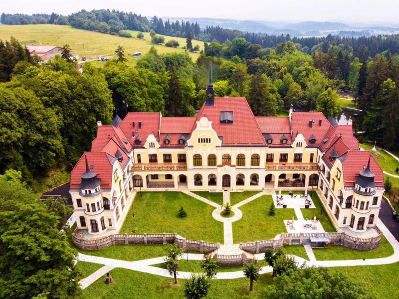 Rubezahl Marienbad 豪華歷史城堡酒店 & 高爾夫 - 城堡酒店集合