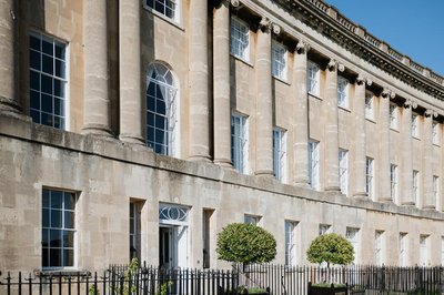 皇家新月水療酒店