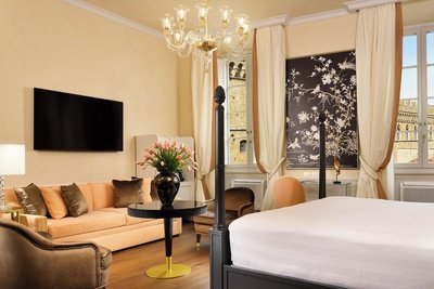 三佛羅倫薩套房及温泉