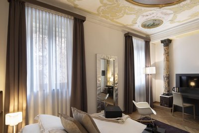 加布裏埃拉庭院酒店