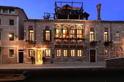 麥唐娜大廈酒店