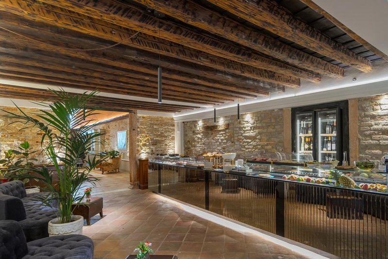 納尼摩切裏哥宮殿酒店