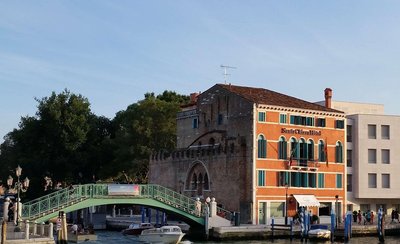 聖基亞拉教堂酒店