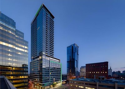 蒙特利爾市中心西假日酒店及套房