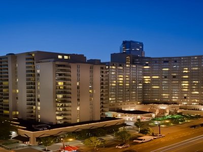 嘉藍薩頓住宿酒店