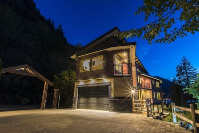 哈里森湖山林小屋