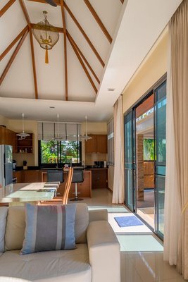 拉瓦亞納西別墅和小童公園