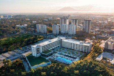 希爾頓克拉克太陽谷度假村