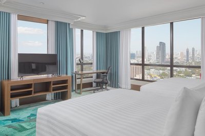 馬尼拉廣場假日套房酒店