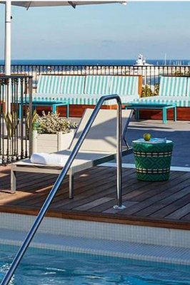 馬拉加瓦萊裏婭室友系列酒店