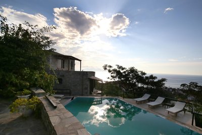 伊卡利亞皮爾戈斯傳統鄉村酒店