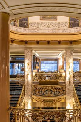 埃爾阿維尼達宮酒店