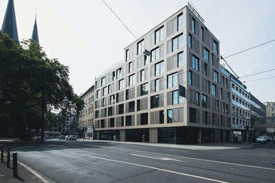 四十三號豪華服務公寓