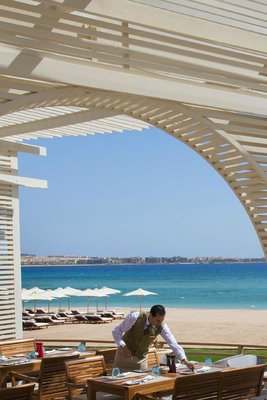 薩爾哈氏男爵宮殿度假村