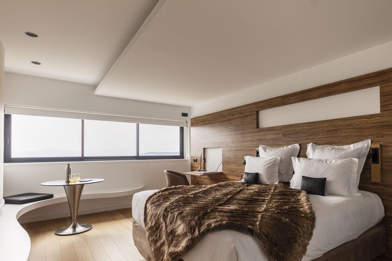 阿德里恩迪斯庫斯起源原生酒店