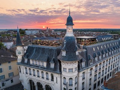 全景 360 酒店及水療中心