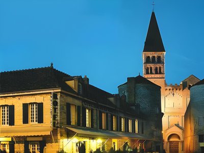 德默爾斯&城堡 - 圖爾努斯格呂斯酒店和Spa