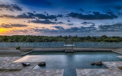 亨比迴歸原始酒店