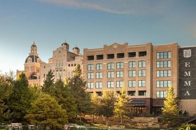 珠江河濱艾瑪酒店