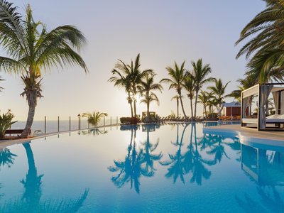 羅卡尼瓦利亞阿德里安酒店