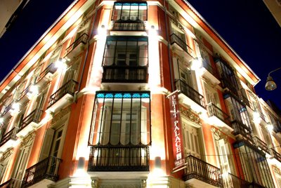 馬拉加佩蒂特宮廣場酒店