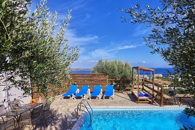 伊勞達伊蓮別墅酒店