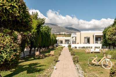 帕拉基亞斯套房公寓