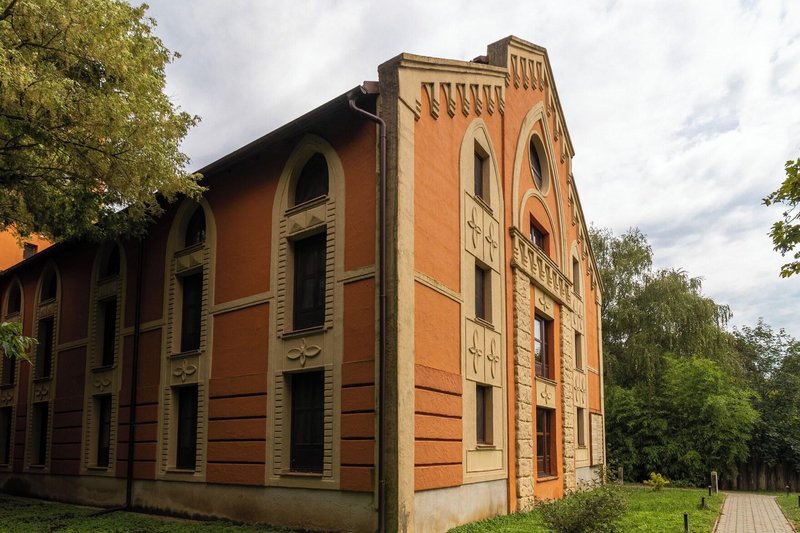 普希納城堡酒店