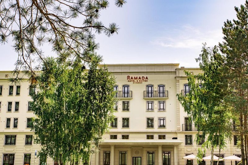 Ramada Hotel&Suites by Wyndham Novosibirsk Zhukovka Apart-Hotel