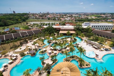 藍樹萊恩斯温泉度假村