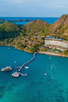 阿雅娜科莫多度假村-艾齊洙沙灘